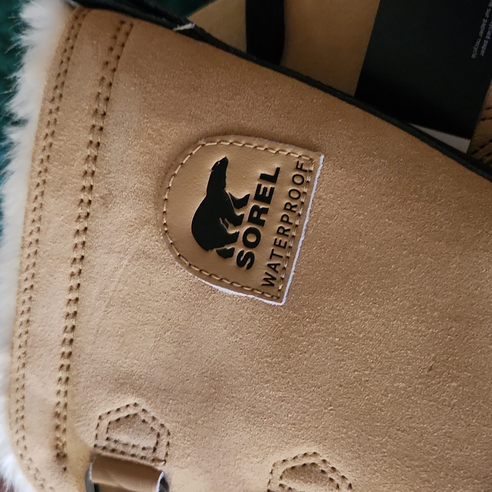 Sorel waterproof boots - Picture 4 of 9